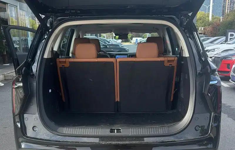 Hongqi HS7 PHEV 2025 2.0T 2 Millionth Unit Commemorative Edition 6-Seater — миниатюра 15