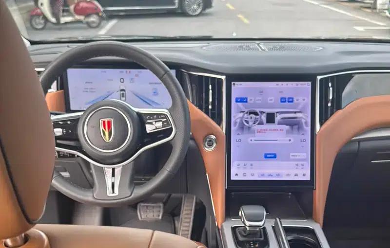 Hongqi HS7 PHEV 2025 2.0T 2 Millionth Unit Commemorative Edition 6-Seater — миниатюра 9