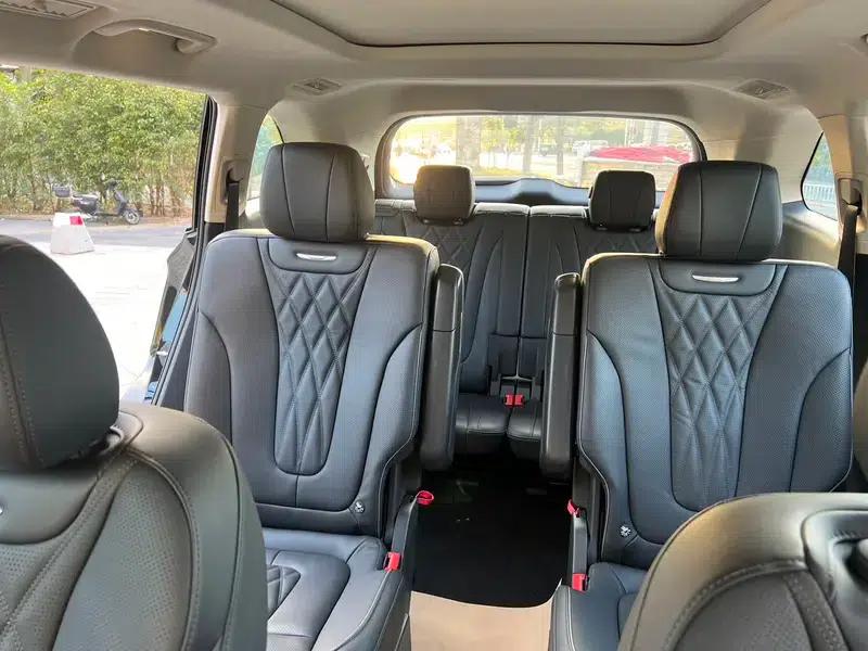 Hongqi HS7 PHEV 2024 2.0T AWD Flagship Edition 6-seater — миниатюра 10