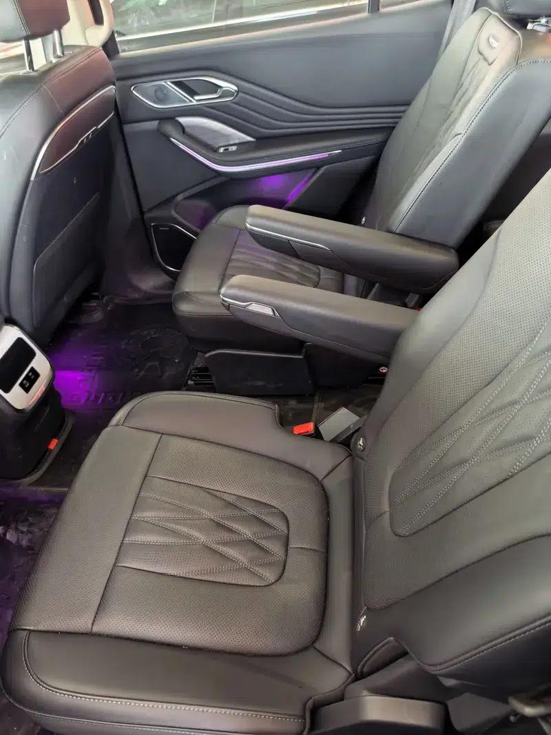 Hongqi HS7 PHEV 2024 2.0T 2WD Flagship Edition 6-seater — миниатюра 10