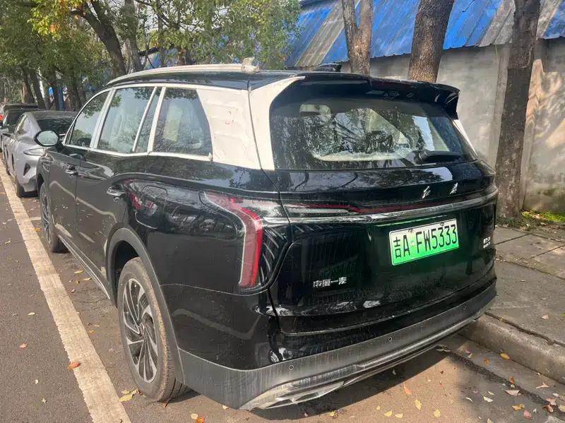Hongqi HS7 PHEV 2025 Facelift 2.0T Two-Wheel Drive Flagship Edition 7-Seater — миниатюра 4