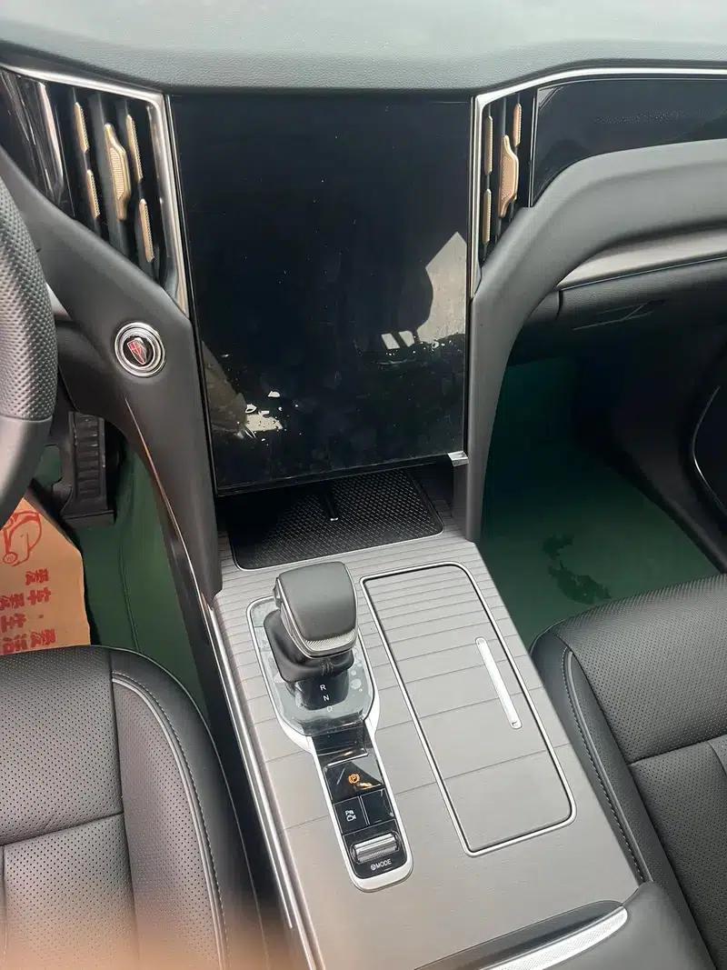 Hongqi HS7 PHEV 2024 2.0T AWD Flagship Edition 7-seater — миниатюра 9