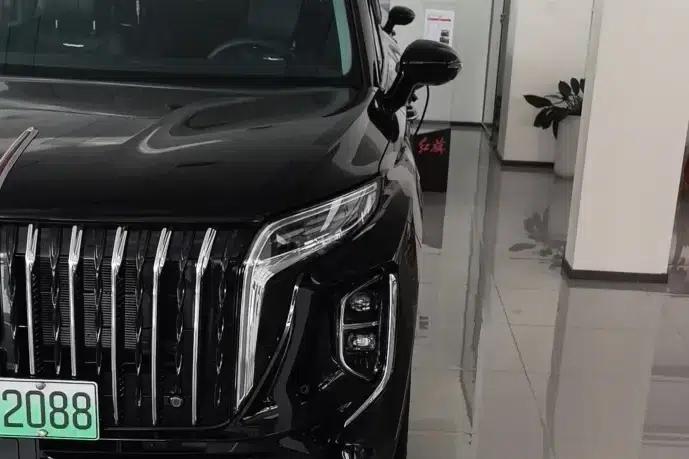 Hongqi HS7 PHEV 2024 2.0T AWD Flagship Edition 6-seater — миниатюра 4