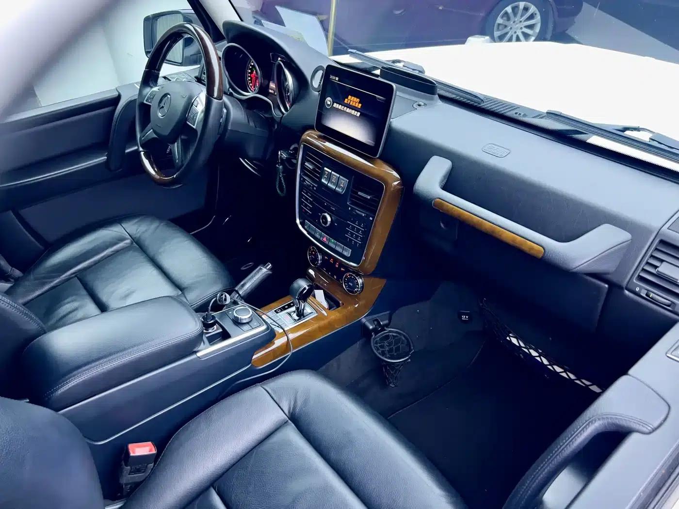 2017 Mercedes-Benz G-Class G 500 — миниатюра 10