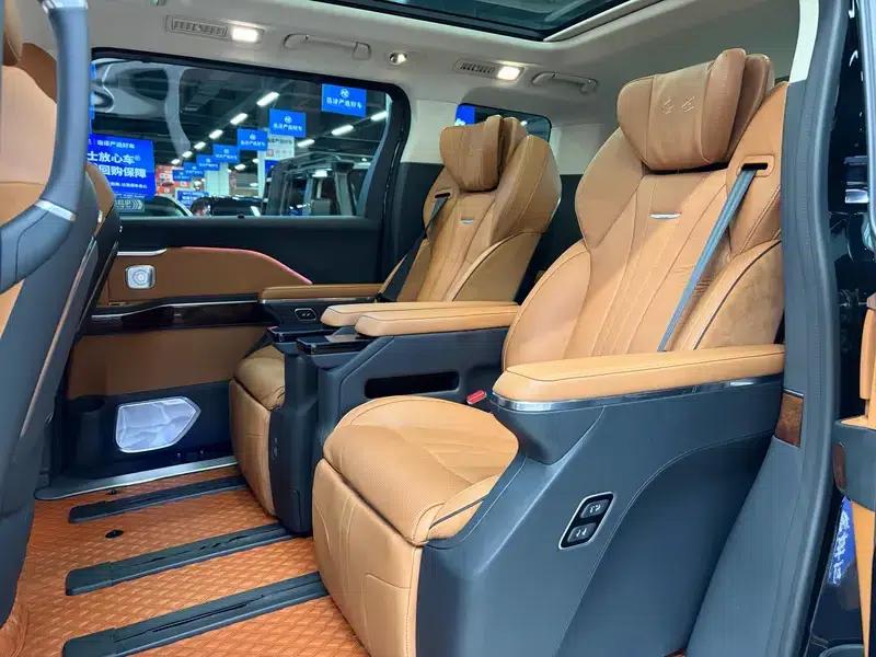 Hongqi HQ9 2022 Smart Flagship Edition — миниатюра 18