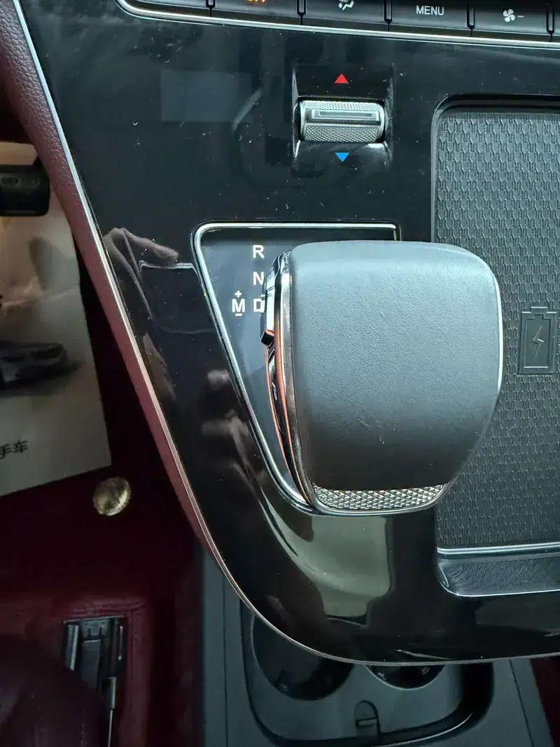 Hongqi HQ9 2023 2.0T Automatic 4WD 7-Seater Factory Customized Edition — миниатюра 19