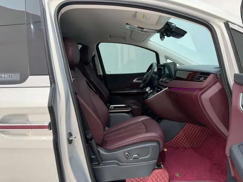 Hongqi HQ9 2023 2.0T Automatic 4WD 7-Seater Factory Customized Edition — миниатюра 26