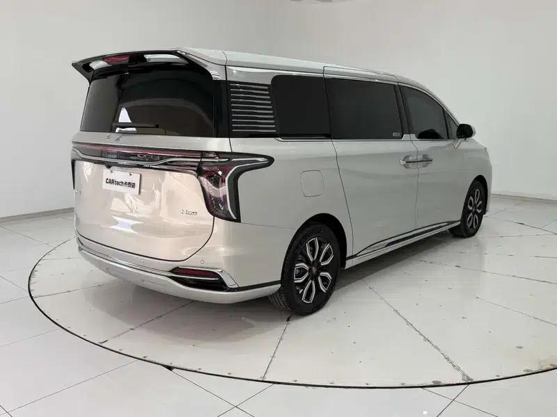 Hongqi HQ9 2023 2.0T Automatic 4WD 7-Seater Factory Customized Edition — миниатюра 7