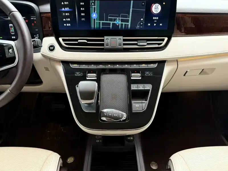 Hongqi HQ9 2022 Intelligent Flagship Edition — миниатюра 15