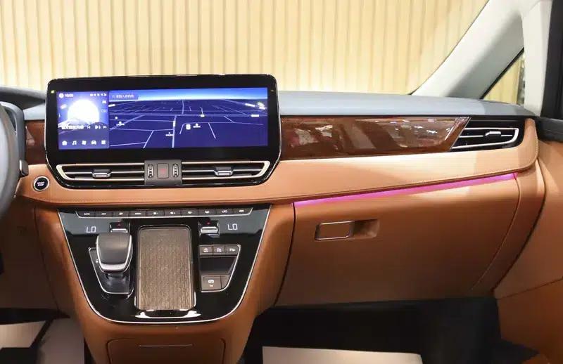Hongqi HQ9 2024 Luxury Edition — миниатюра 7