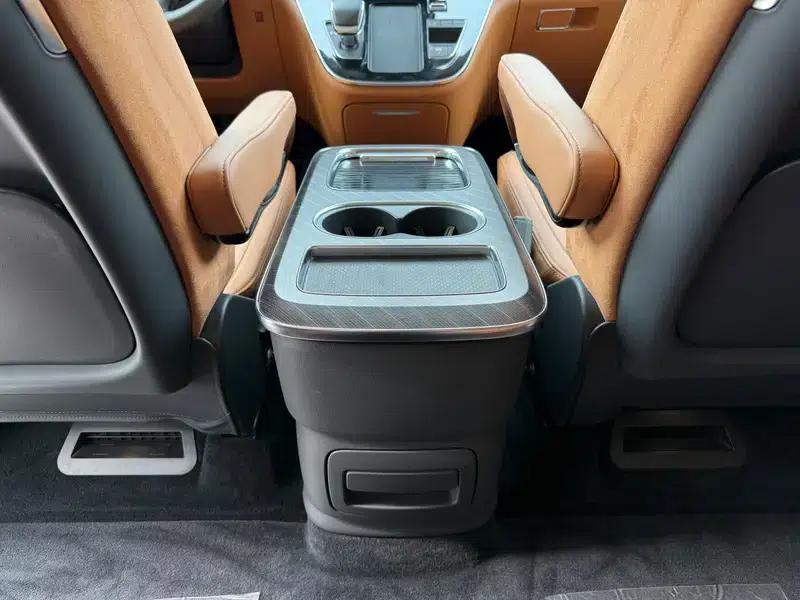 Hongqi HQ9 2022 Intelligent Flagship Edition — миниатюра 11