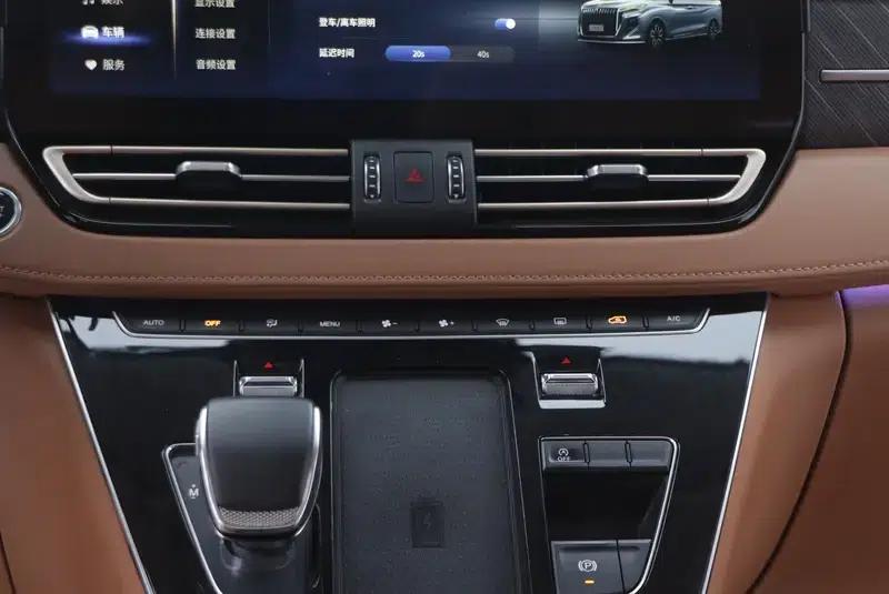 Hongqi HQ9 2022 Intelligent Flagship Edition — миниатюра 6