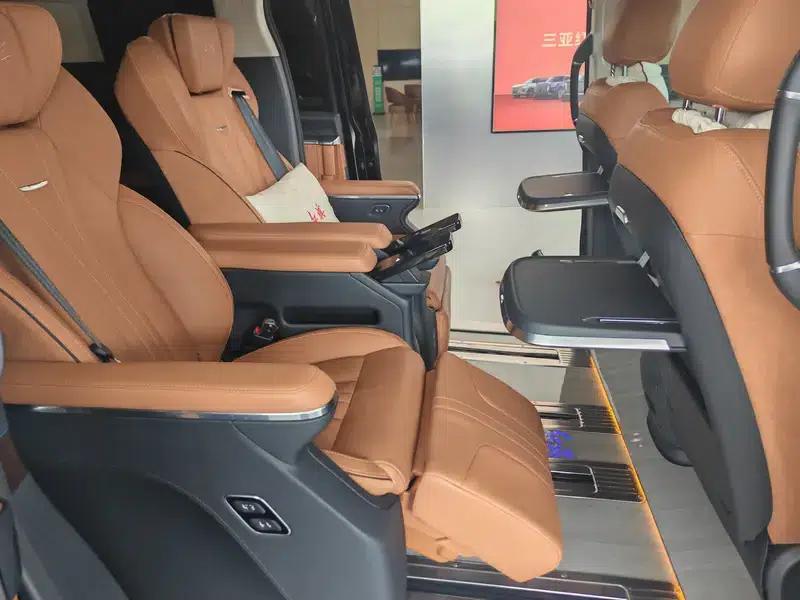 Hongqi HQ9 2022 Smart Flagship Edition — миниатюра 8