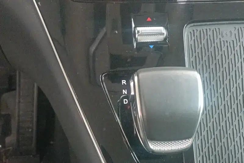 Hongqi HQ9 2024 Luxury Edition — миниатюра 12