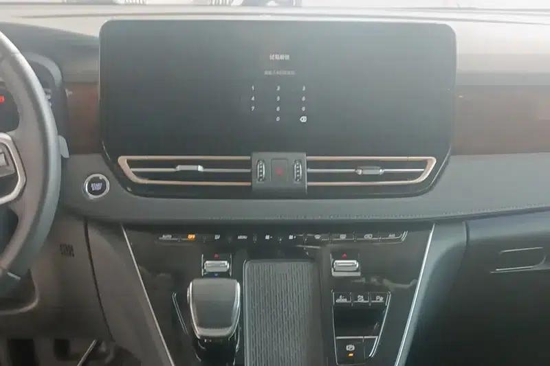 Hongqi HQ9 2024 Luxury Edition — миниатюра 10