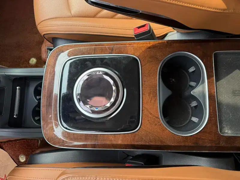 Hongqi HQ9 2022 Intelligent Flagship Edition — миниатюра 12