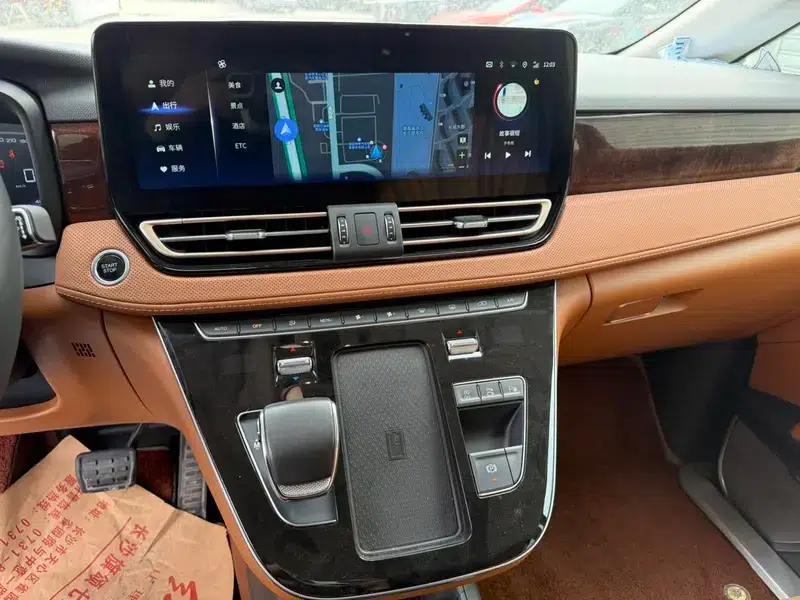 Hongqi HQ9 2022 Intelligent Flagship Edition — миниатюра 10