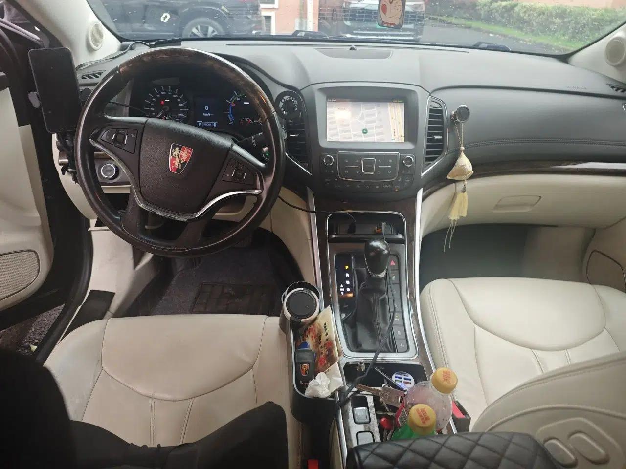 Roewe e950 2017 50T Hybrid Connected Executive Edition — миниатюра 9