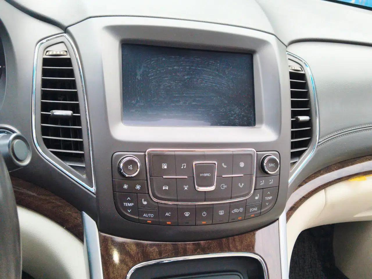 Roewe e950 2017 50T Hybrid Connected Executive Edition — миниатюра 13