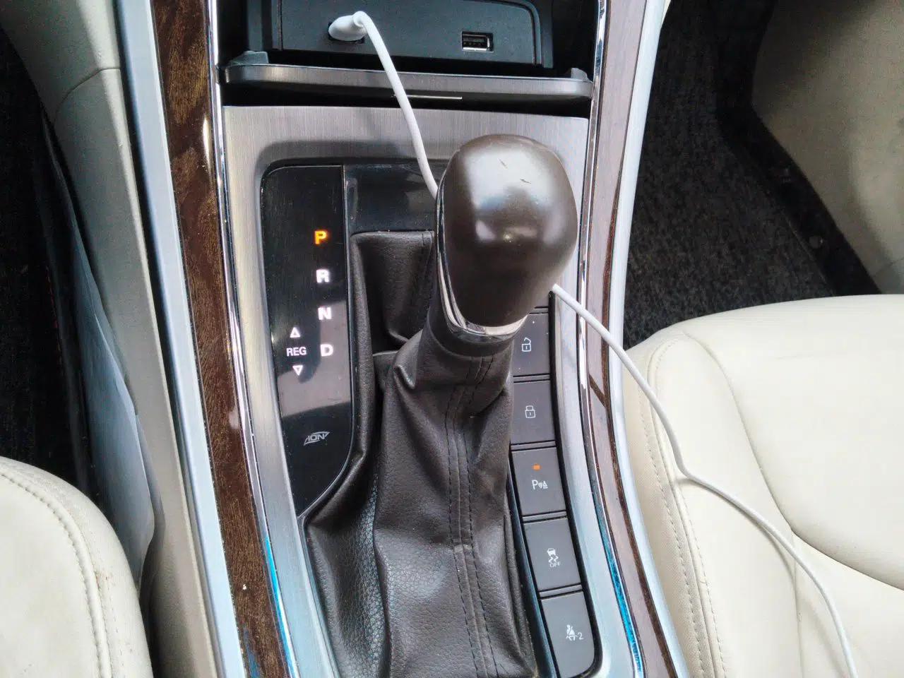 Roewe e950 2017 50T Hybrid Connected Executive Edition — миниатюра 14