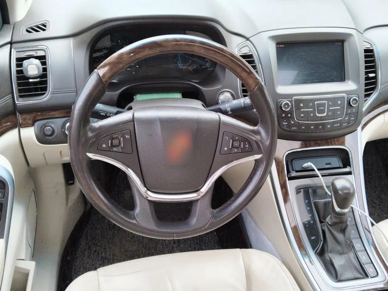 Roewe e950 2017 50T Hybrid Connected Executive Edition — миниатюра 10