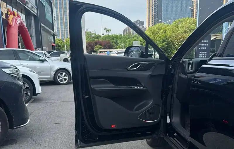 Hongqi HS3 PHEV 2024 Model, 115km/h Performance Edition — миниатюра 13