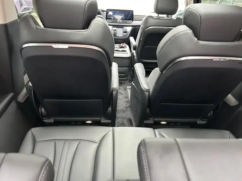 Hongqi HQ9 PHEV 2024 Four-Wheel Drive Business Edition — миниатюра 12