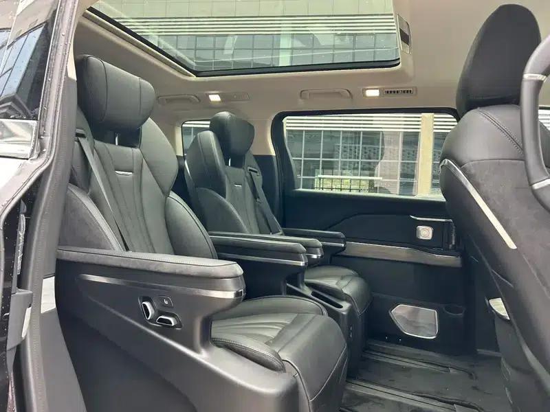 Hongqi HQ9 PHEV 2024 Four-Wheel Drive Business Edition — миниатюра 17