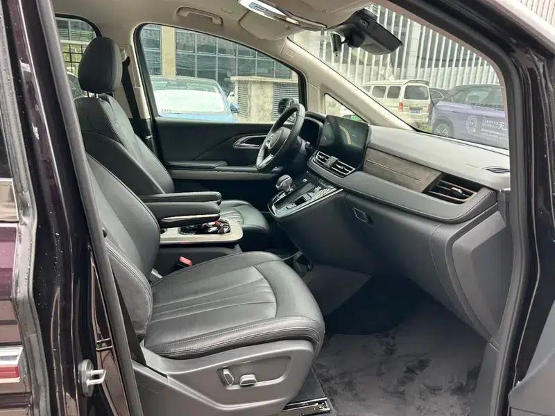 Hongqi HQ9 PHEV 2024 Four-Wheel Drive Business Edition — миниатюра 9