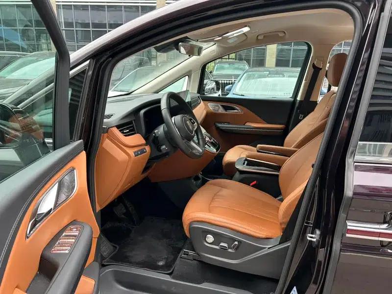 Hongqi HQ9 PHEV 2024 Four-Wheel Drive Business Edition — миниатюра 11