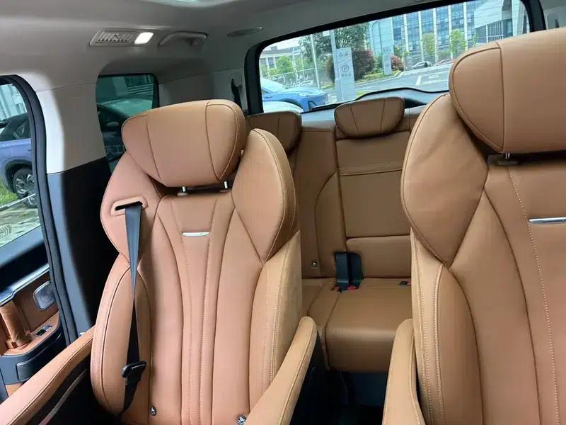 Hongqi HQ9 PHEV 2024 Four-Wheel Drive Business Edition — миниатюра 16