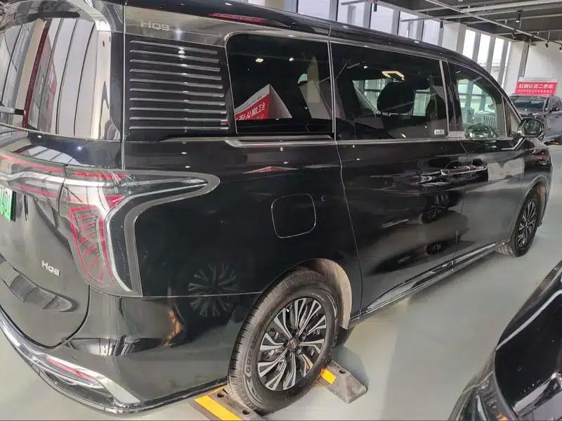 Hongqi HQ9 PHEV 2024 Four-Wheel Drive Business Edition — миниатюра 3