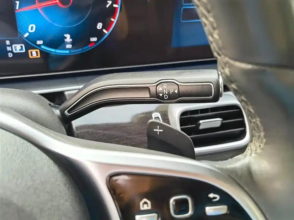 Imported Mercedes-Benz GLE 2020 facelift GLE 350 4MATIC Fashion model — миниатюра 13