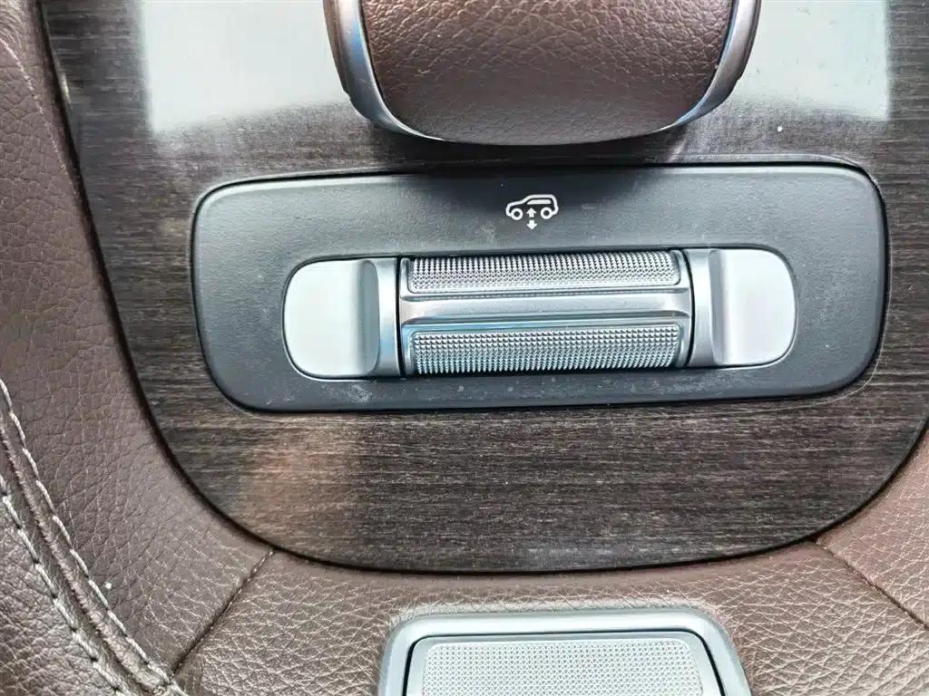 Imported Mercedes-Benz GLE 2020 facelift GLE 350 4MATIC Fashion model — миниатюра 28