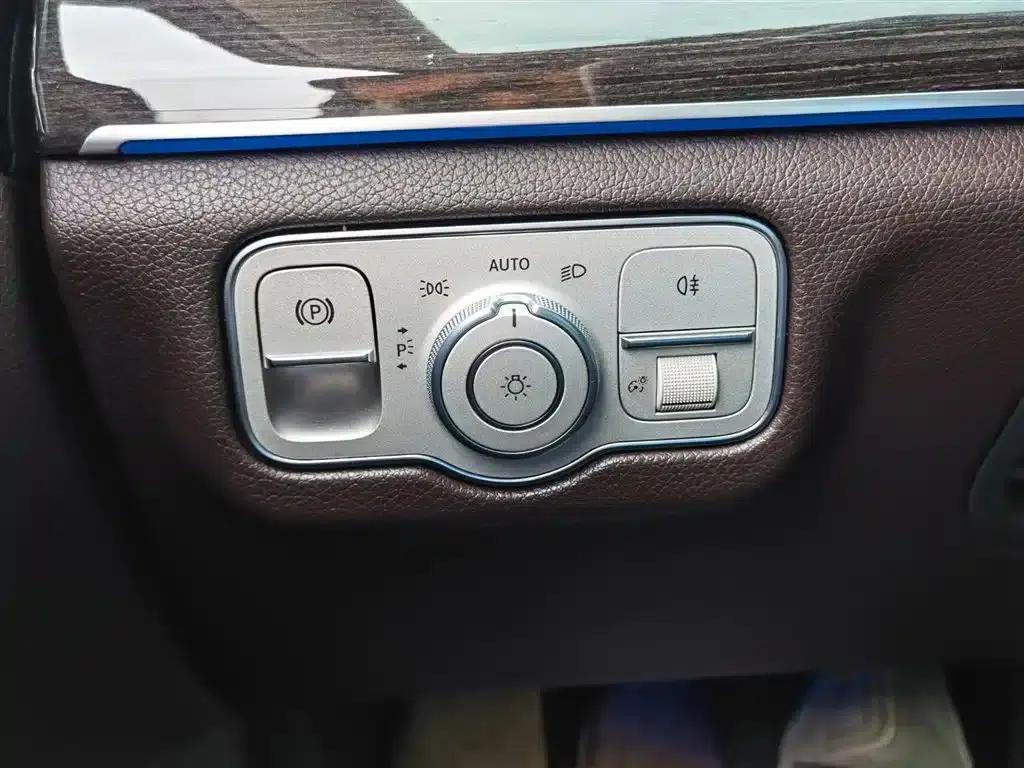 Imported Mercedes-Benz GLE 2020 facelift GLE 350 4MATIC Fashion model — миниатюра 33