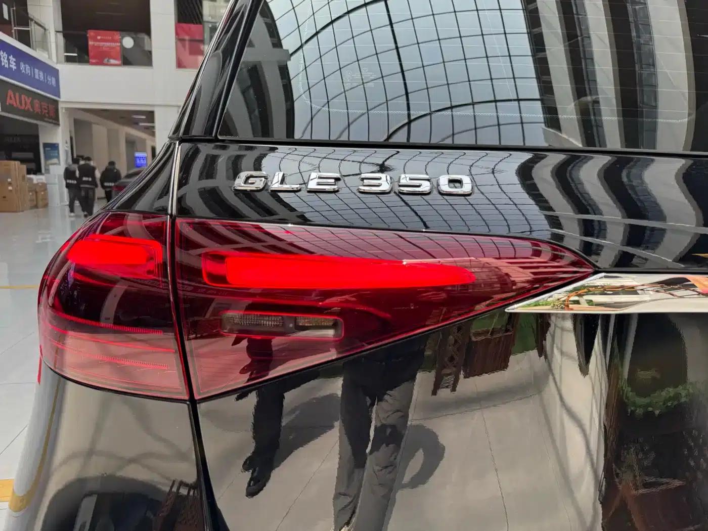 Imported Mercedes-Benz GLE 2024 GLE 350 4MATIC Fashion Model — миниатюра 21