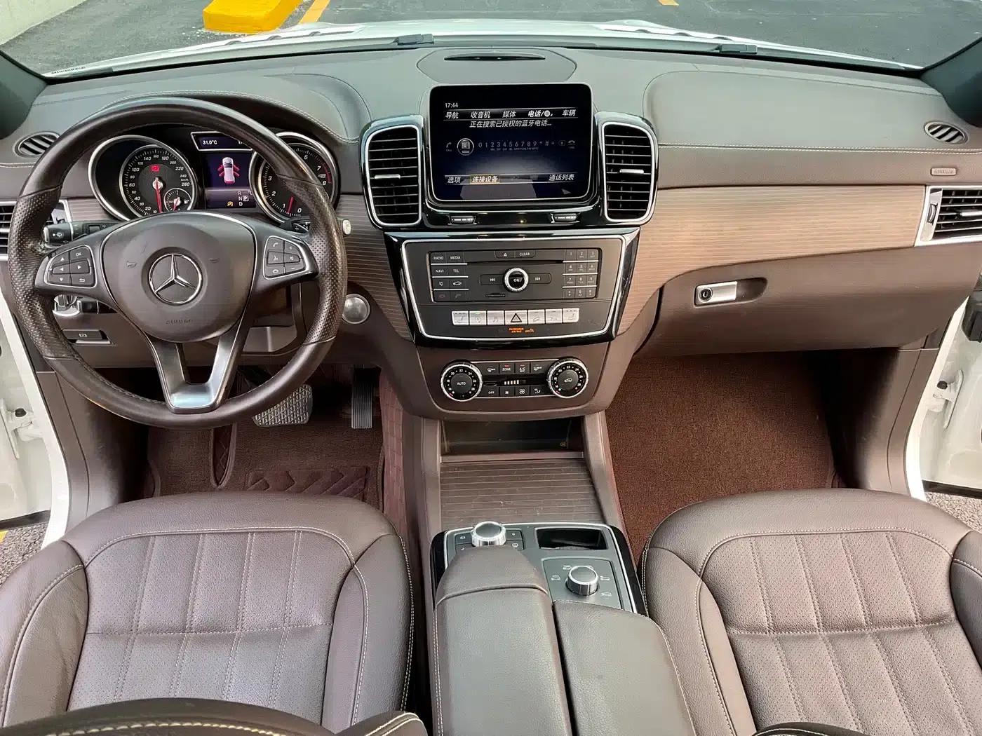 Mercedes-Benz GLE (Imported) 2019 GLE 320 4MATIC Luxury Edition — миниатюра 11
