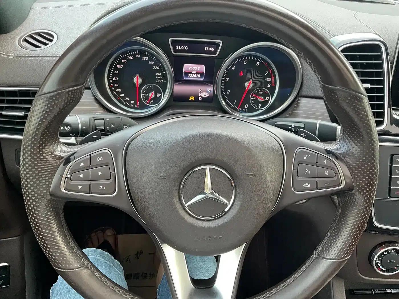 Mercedes-Benz GLE (Imported) 2019 GLE 320 4MATIC Luxury Edition — миниатюра 12
