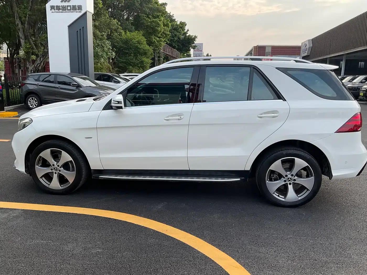 Mercedes-Benz GLE (Imported) 2019 GLE 320 4MATIC Luxury Edition — миниатюра 8