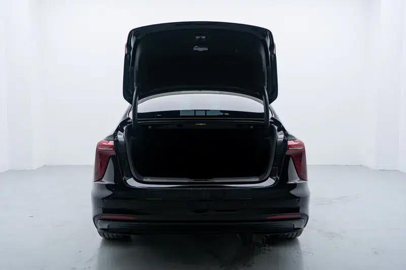Hongqi H5 PHEV 2025 Model 170 Super Hybrid — миниатюра 20
