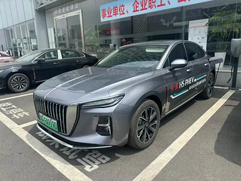 Hongqi H5 PHEV 2025 Model 170 Super Hybrid — миниатюра 1