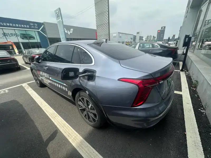 Hongqi H5 PHEV 2025 Model 170 Super Hybrid — миниатюра 4