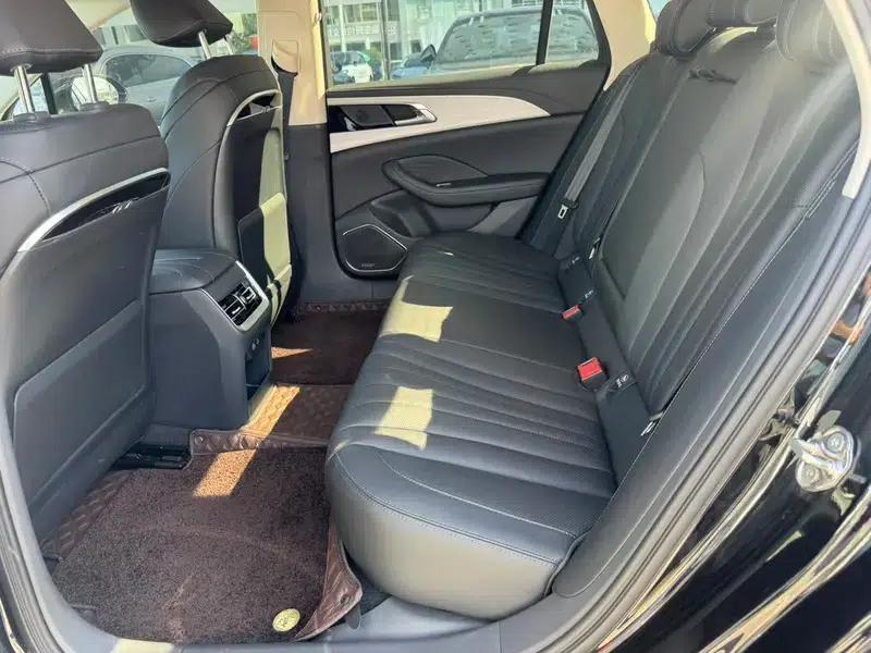 Hongqi H5 PHEV 2025 Model 170 Super Hybrid — миниатюра 11