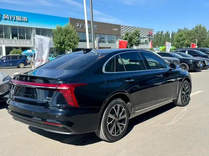 Hongqi H5 PHEV 2025 Model 170 Super Hybrid — миниатюра 6