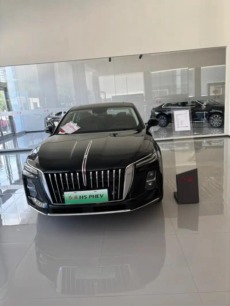 Hongqi H5 PHEV 2025 130 Super Hybrid Edition — миниатюра 2
