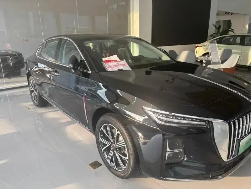 Hongqi H5 PHEV 2025 130 Super Hybrid Edition — миниатюра 3