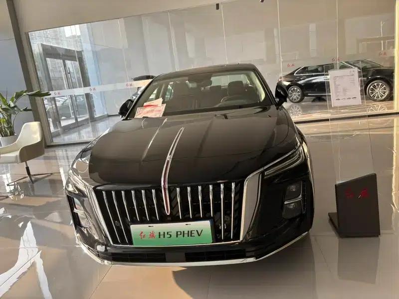 Hongqi H5 PHEV 2025 130 Super Hybrid Edition — миниатюра 6