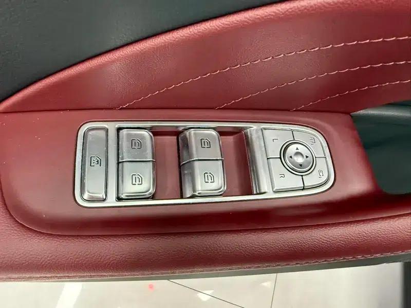 Hongqi H5 PHEV 2025 130 Super Hybrid Edition — миниатюра 18