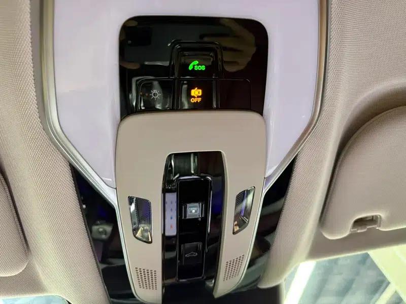 Hongqi H5 PHEV 2025 130 Super Hybrid Edition — миниатюра 6