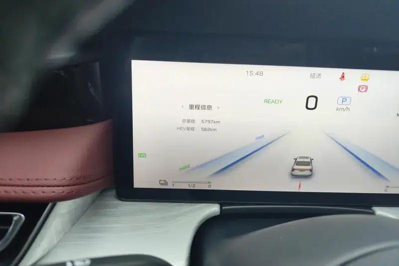 Hongqi H5 PHEV 2025 130 Super Hybrid Edition — миниатюра 14